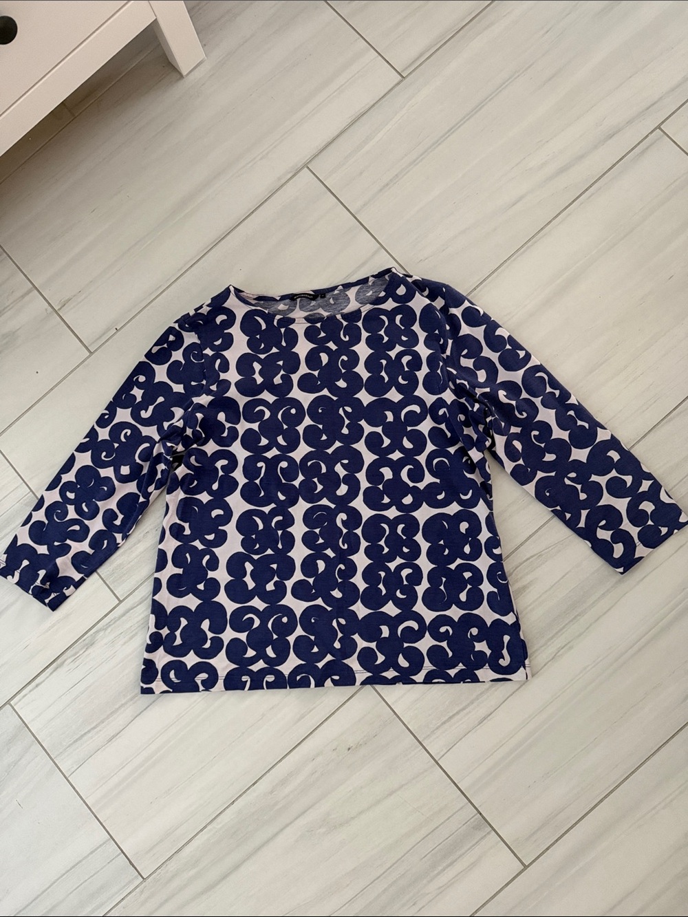 Marimekko Navy and Cream Bold Abstract Print Ilma Tarha Top 3/4 Sleeves Size M
